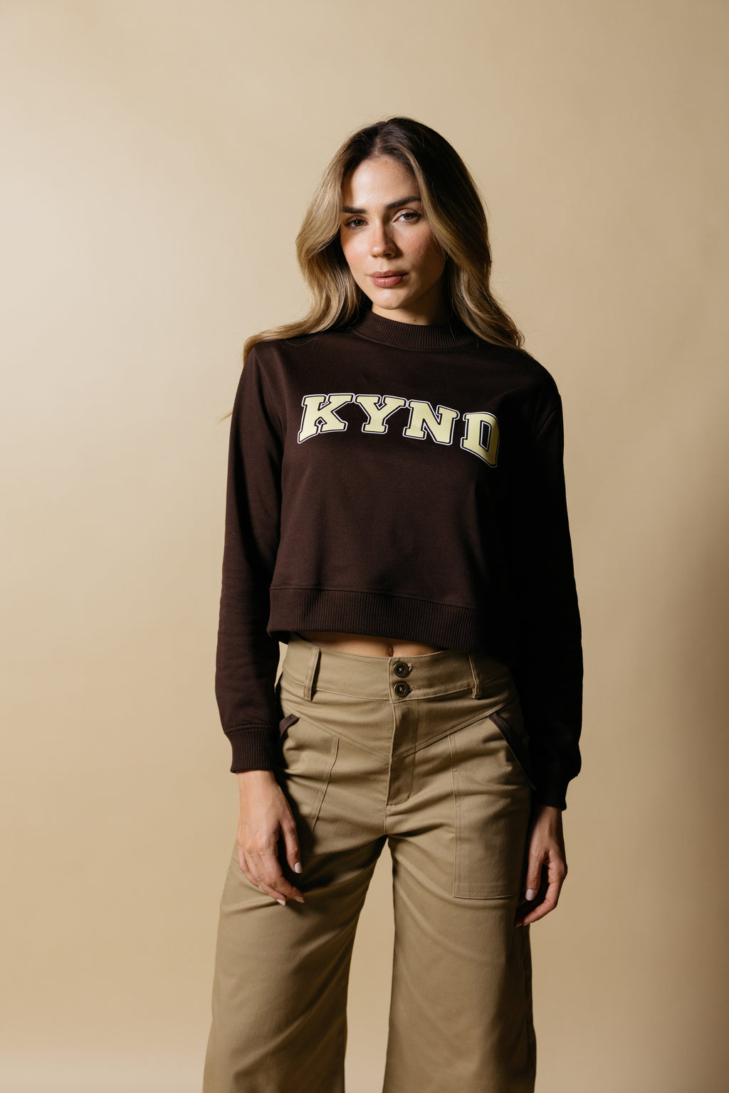 KYND CREW NECK - AVELLANA