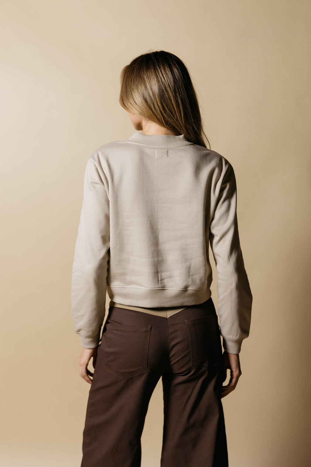 KYND CREW NECK - LATTE