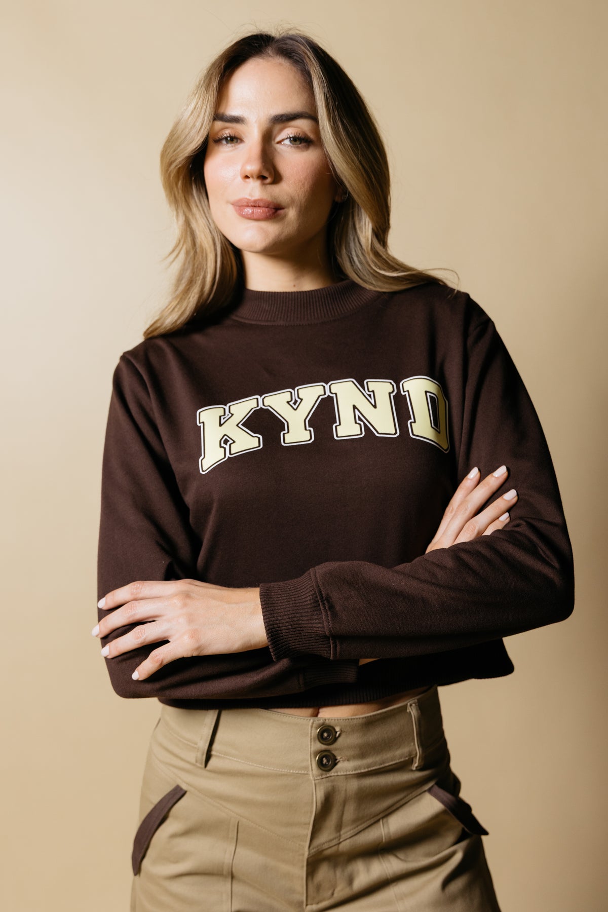 KYND CREW NECK - AVELLANA